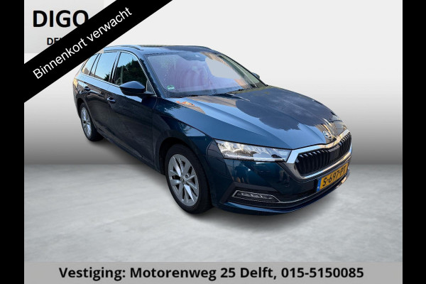 Škoda Octavia Combi 1.5 e-TSI BUSINESS PLUS 150 PK 1e EIG AUTOMAAT SCHUIF/KANTEL PANORAMADAK.GROTE WEG KM !