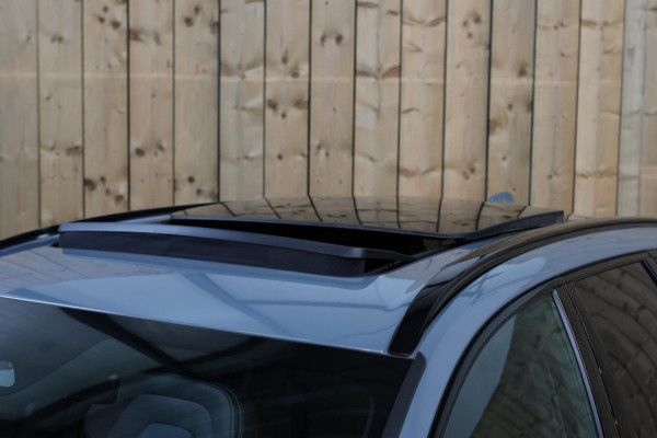 Volvo XC60 2.0 T6 Plug-in hybrid AWD Plus Dark *Pano*H/K*360 Camera*Leder*