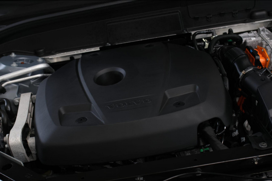 Volvo XC60 2.0 T6 Plug-in hybrid AWD Plus Dark *Pano*H/K*360 Camera*Leder*