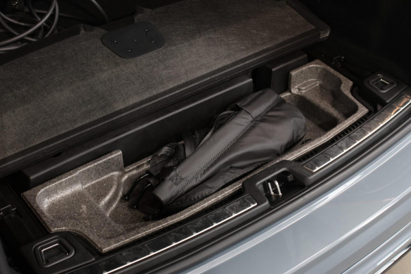 Volvo XC60 2.0 T6 Plug-in hybrid AWD Plus Dark *Pano*H/K*360 Camera*Leder*