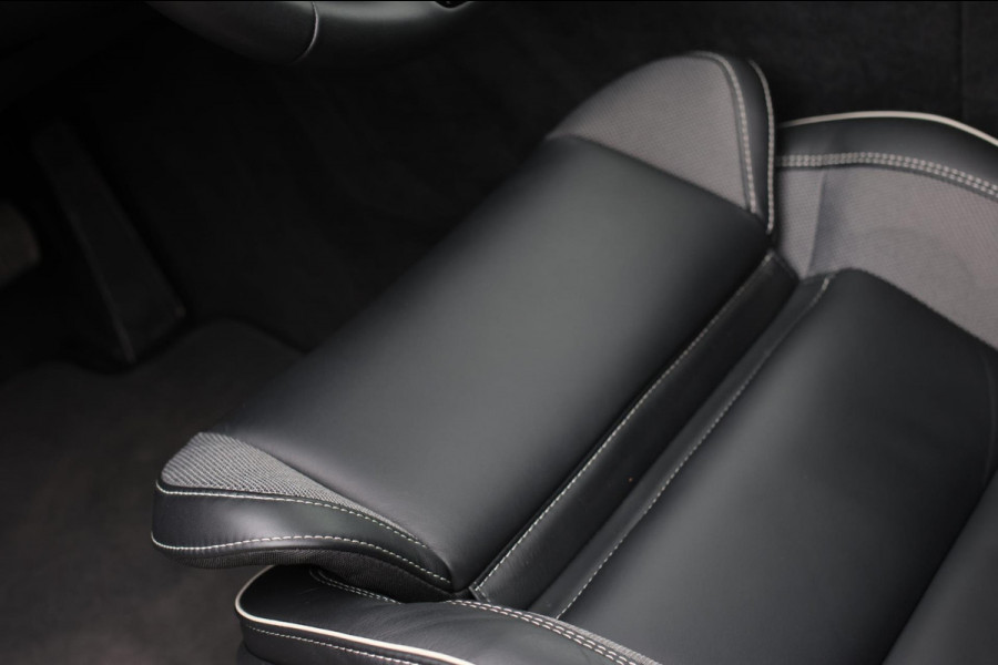 Volvo XC60 2.0 T6 Plug-in hybrid AWD Plus Dark *Pano*H/K*360 Camera*Leder*