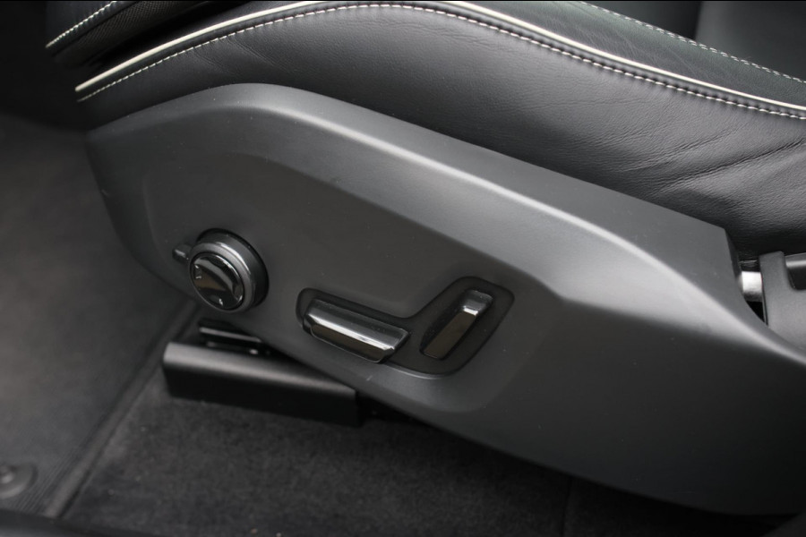 Volvo XC60 2.0 T6 Plug-in hybrid AWD Plus Dark *Pano*H/K*360 Camera*Leder*