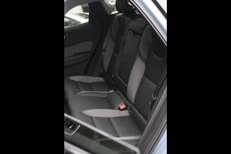 Volvo XC60 2.0 T6 Plug-in hybrid AWD Plus Dark *Pano*H/K*360 Camera*Leder*