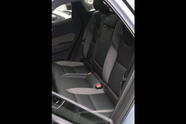 Volvo XC60 2.0 T6 Plug-in hybrid AWD Plus Dark *Pano*H/K*360 Camera*Leder*