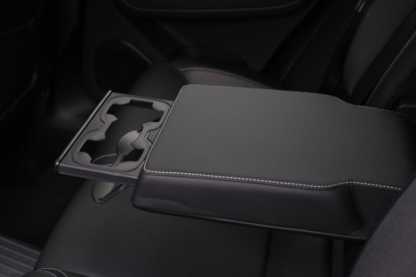 Volvo XC60 2.0 T6 Plug-in hybrid AWD Plus Dark *Pano*H/K*360 Camera*Leder*