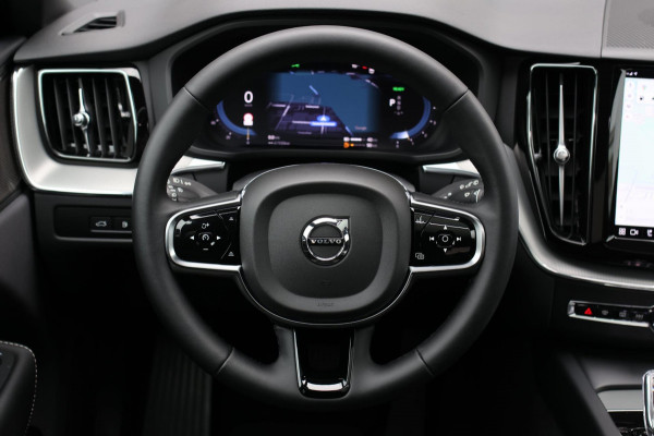 Volvo XC60 2.0 T6 Plug-in hybrid AWD Plus Dark *Pano*H/K*360 Camera*Leder*