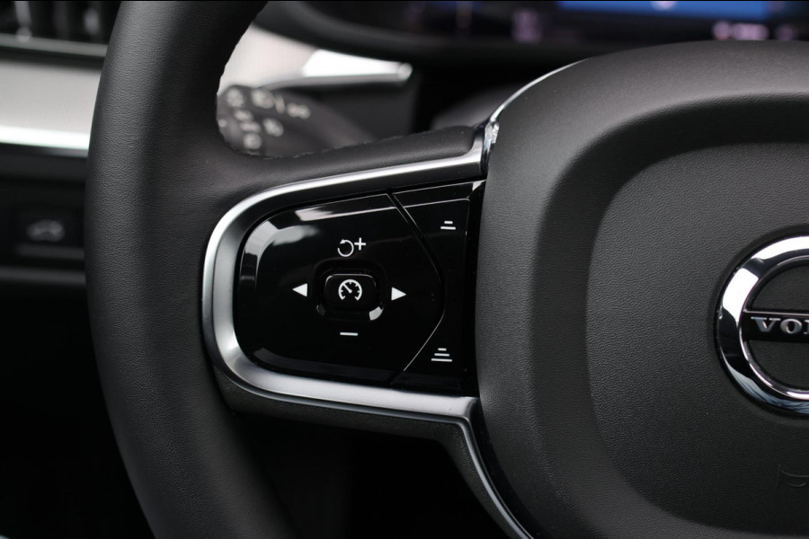 Volvo XC60 2.0 T6 Plug-in hybrid AWD Plus Dark *Pano*H/K*360 Camera*Leder*