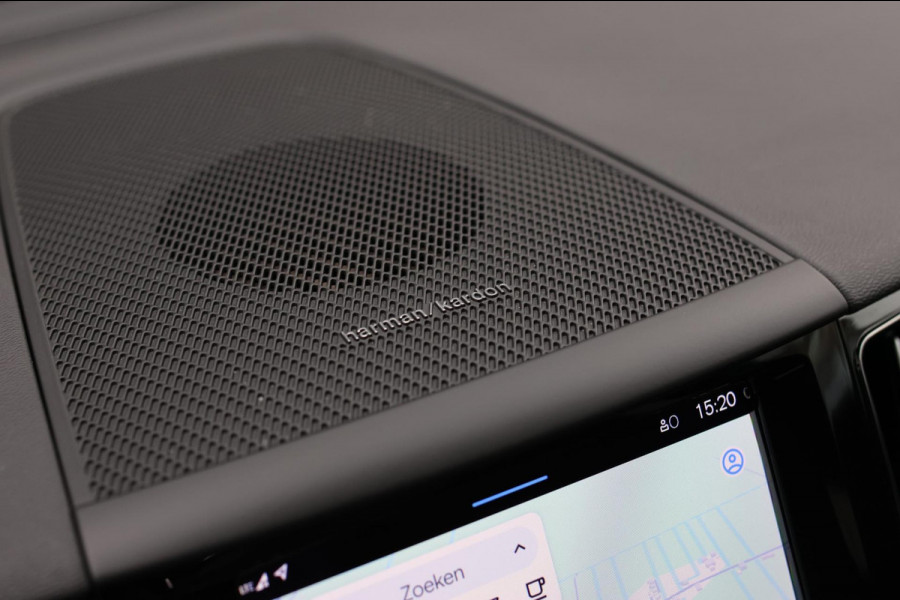 Volvo XC60 2.0 T6 Plug-in hybrid AWD Plus Dark *Pano*H/K*360 Camera*Leder*