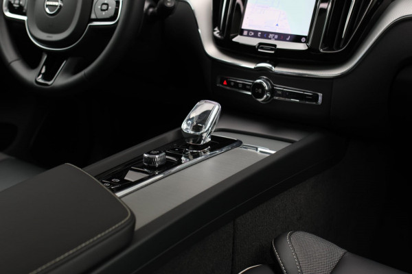 Volvo XC60 2.0 T6 Plug-in hybrid AWD Plus Dark *Pano*H/K*360 Camera*Leder*