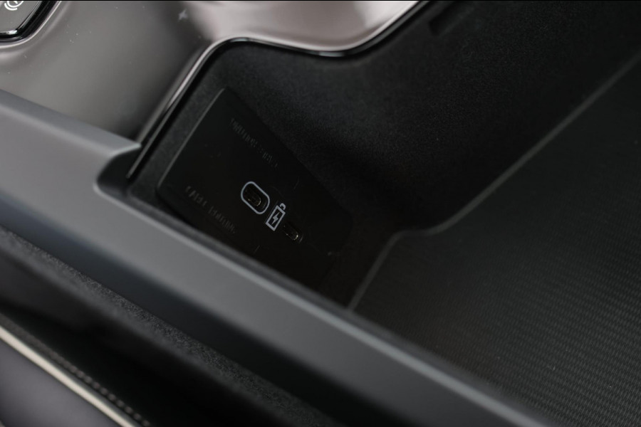 Volvo XC60 2.0 T6 Plug-in hybrid AWD Plus Dark *Pano*H/K*360 Camera*Leder*