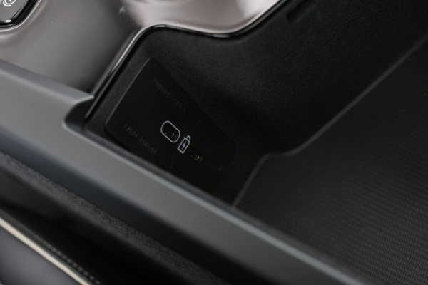 Volvo XC60 2.0 T6 Plug-in hybrid AWD Plus Dark *Pano*H/K*360 Camera*Leder*