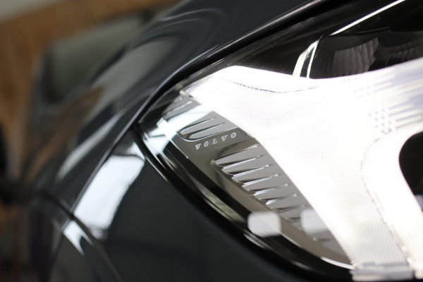 Volvo XC60 2.0 T6 Plug-in hybrid AWD Plus Dark *Pano*H/K*360 Camera*Leder*