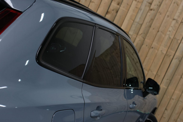 Volvo XC60 2.0 T6 Plug-in hybrid AWD Plus Dark *Pano*H/K*360 Camera*Leder*