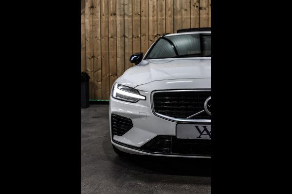 Volvo V60 2.0 T8 Twin Engine AWD R-Design *Pano*H/K*Head-Up*Keyless*