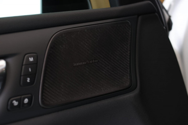 Volvo V60 2.0 T8 Twin Engine AWD R-Design *Pano*H/K*Head-Up*Keyless*