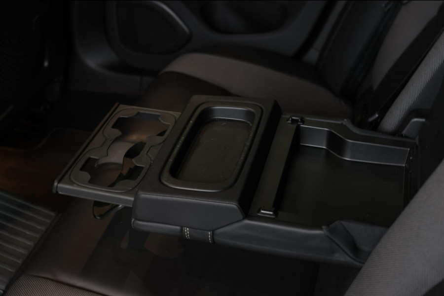 Volvo V60 2.0 T8 Twin Engine AWD R-Design *Pano*H/K*Head-Up*Keyless*