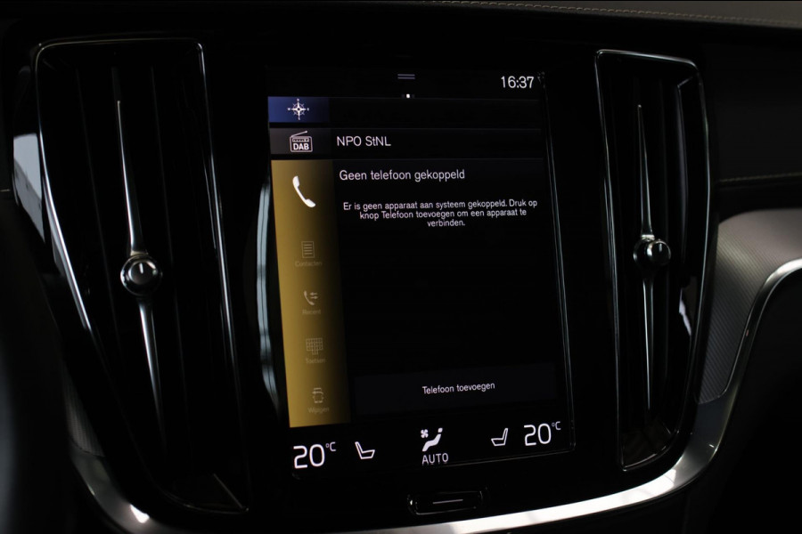 Volvo V60 2.0 T8 Twin Engine AWD R-Design *Pano*H/K*Head-Up*Keyless*