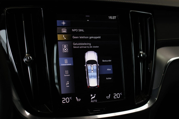 Volvo V60 2.0 T8 Twin Engine AWD R-Design *Pano*H/K*Head-Up*Keyless*