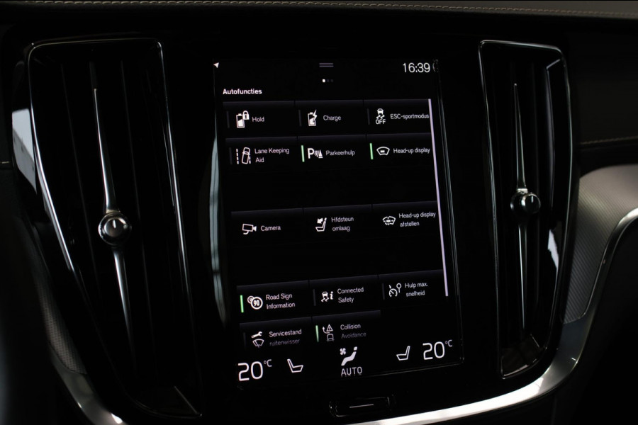 Volvo V60 2.0 T8 Twin Engine AWD R-Design *Pano*H/K*Head-Up*Keyless*