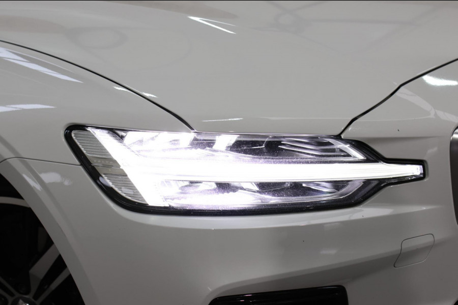 Volvo V60 2.0 T8 Twin Engine AWD R-Design *Pano*H/K*Head-Up*Keyless*
