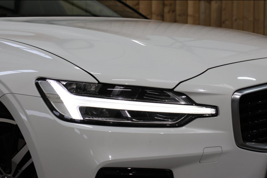 Volvo V60 2.0 T8 Twin Engine AWD R-Design *Pano*H/K*Head-Up*Keyless*