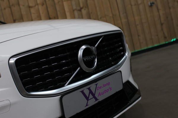 Volvo V60 2.0 T8 Twin Engine AWD R-Design *Pano*H/K*Head-Up*Keyless*