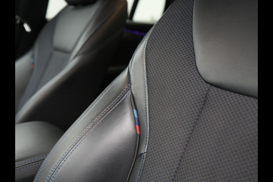 BMW X3 xDrive30e M Sport Plug In Hybrid 293pk Dealer O.H. PHEV | Trekhaak Af Fabriek | Head Up | Sportstoelen Verwarmd | Apple Carplay | Keyless | Blis | Sfeerverlichting | Virtual | Navigatie | DAB |