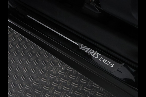 Toyota Yaris Cross 1.5 HYBRID DYNAMIC LUXERY GARANTIE 9-2034 PDC V+A. BLIND SPOT. STUUR/STOELVERWARMING APPLE CARPLAY/ANDROID.
