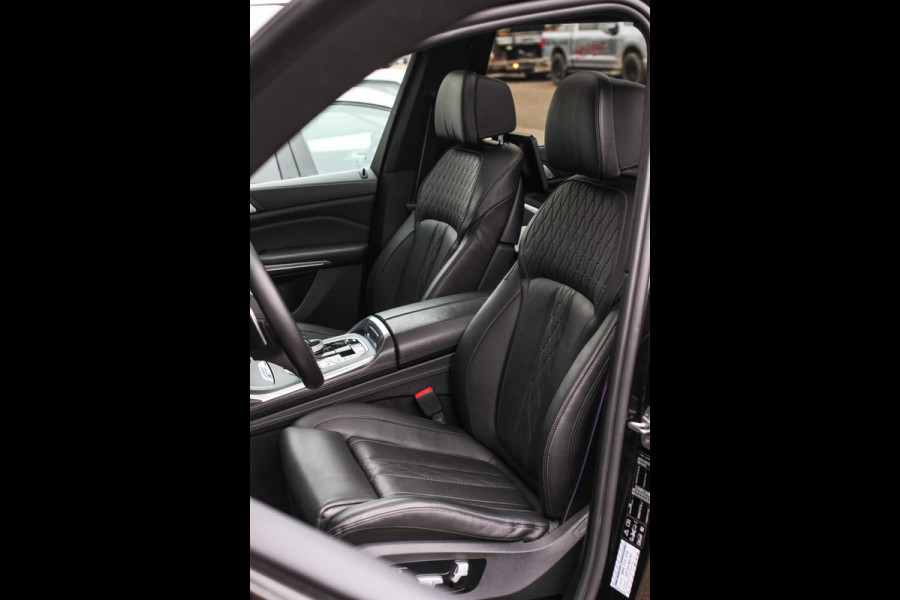 BMW X7 M50i *Sky Lounge*B&W*Full PPF*360 Camera*Soft-Close*
