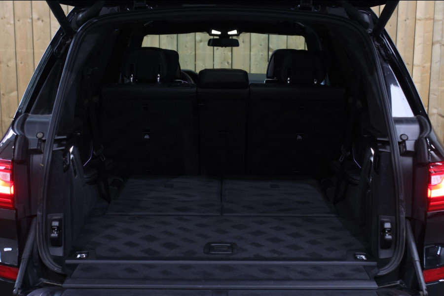 BMW X7 M50i *Sky Lounge*B&W*Full PPF*360 Camera*Soft-Close*