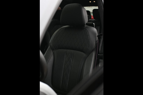 BMW X7 M50i *Sky Lounge*B&W*Full PPF*360 Camera*Soft-Close*