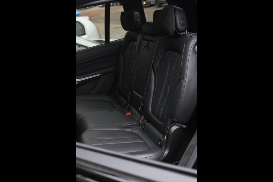 BMW X7 M50i *Sky Lounge*B&W*Full PPF*360 Camera*Soft-Close*