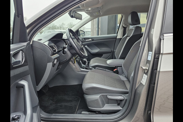 Volkswagen T-Cross 1.0 TSI Style | Automaat | LED | Trekhaak | Stoelverwarming | ACC | Navi | PDC |