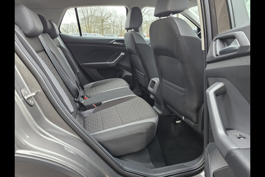 Volkswagen T-Cross 1.0 TSI Style | Automaat | LED | Trekhaak | Stoelverwarming | ACC | Navi | PDC |