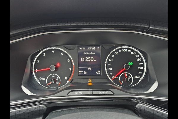 Volkswagen T-Cross 1.0 TSI Style | Automaat | LED | Trekhaak | Stoelverwarming | ACC | Navi | PDC |