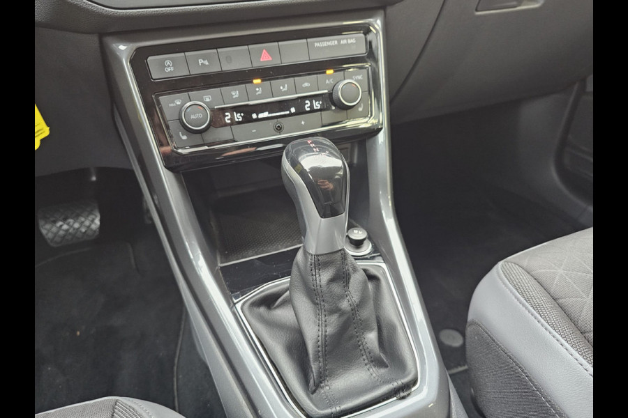 Volkswagen T-Cross 1.0 TSI Style | Automaat | LED | Trekhaak | Stoelverwarming | ACC | Navi | PDC |