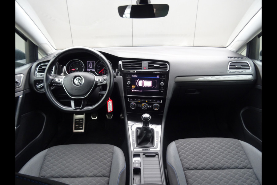 Volkswagen Golf 1.0 TSI JOIN * NAVIGATIE * STOELVERWARMING !!