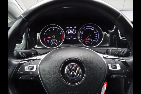 Volkswagen Golf 1.0 TSI JOIN * NAVIGATIE * STOELVERWARMING !!