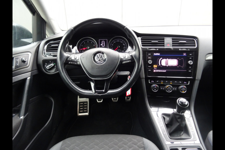 Volkswagen Golf 1.0 TSI JOIN * NAVIGATIE * STOELVERWARMING !!