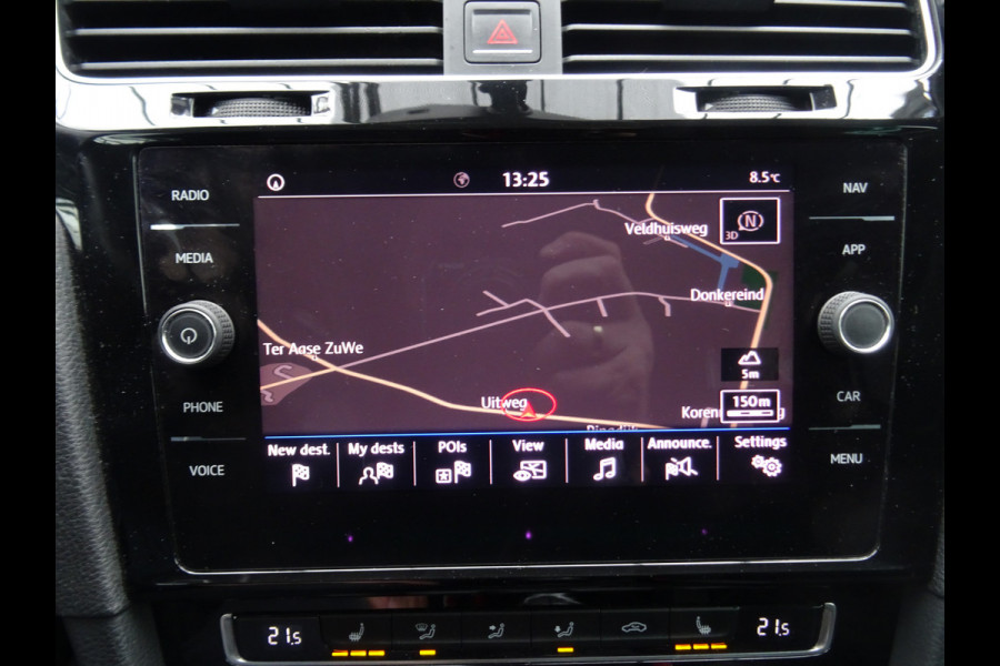 Volkswagen Golf 1.0 TSI JOIN * NAVIGATIE * STOELVERWARMING !!