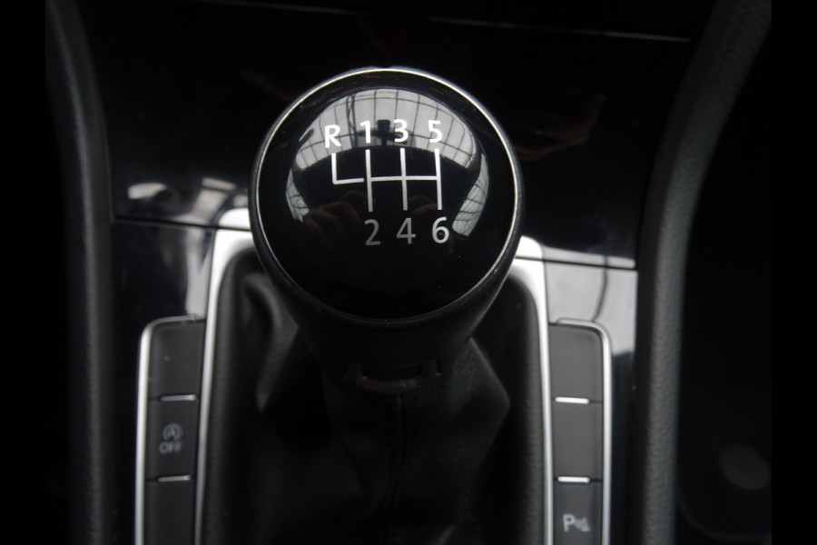 Volkswagen Golf 1.0 TSI JOIN * NAVIGATIE * STOELVERWARMING !!