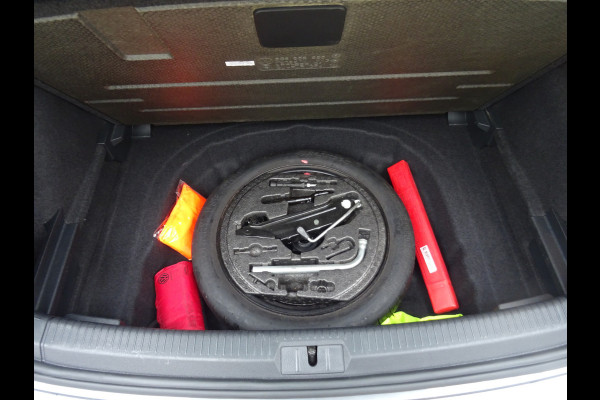 Volkswagen Golf 1.0 TSI JOIN * NAVIGATIE * STOELVERWARMING !!