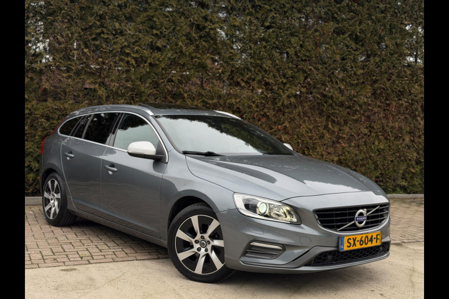 Volvo V60 2.0 T4 R-Design Camera Schuifdak Trekhaak