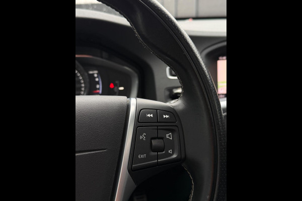 Volvo V60 2.0 T4 R-Design Camera Schuifdak Trekhaak
