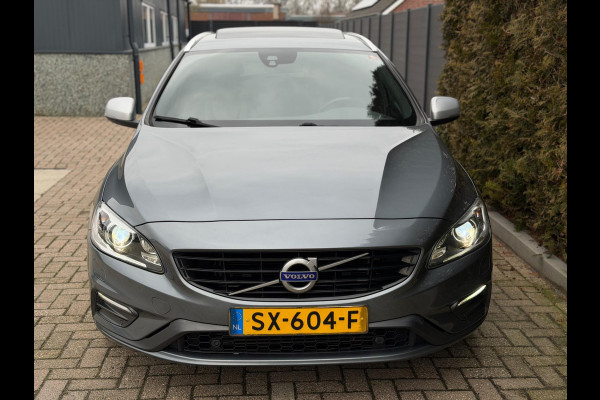 Volvo V60 2.0 T4 R-Design Camera Schuifdak Trekhaak