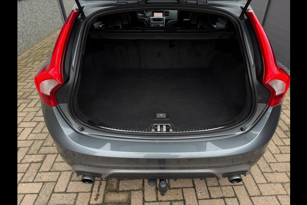 Volvo V60 2.0 T4 R-Design Camera Schuifdak Trekhaak