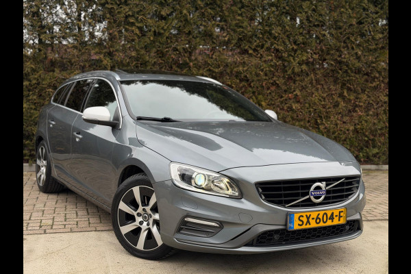 Volvo V60 2.0 T4 R-Design Camera Schuifdak Trekhaak