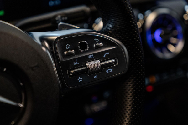 Mercedes-Benz CLA-Klasse 250e AMG Line Night Pakket|Cruise Control|Dealer Onderhouden