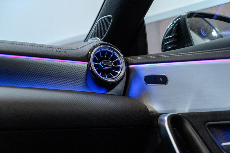 Mercedes-Benz CLA-Klasse 250e AMG Line Night Pakket|Cruise Control|Dealer Onderhouden