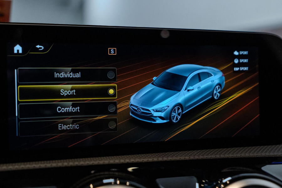 Mercedes-Benz CLA-Klasse 250e AMG Line Night Pakket|Cruise Control|Dealer Onderhouden